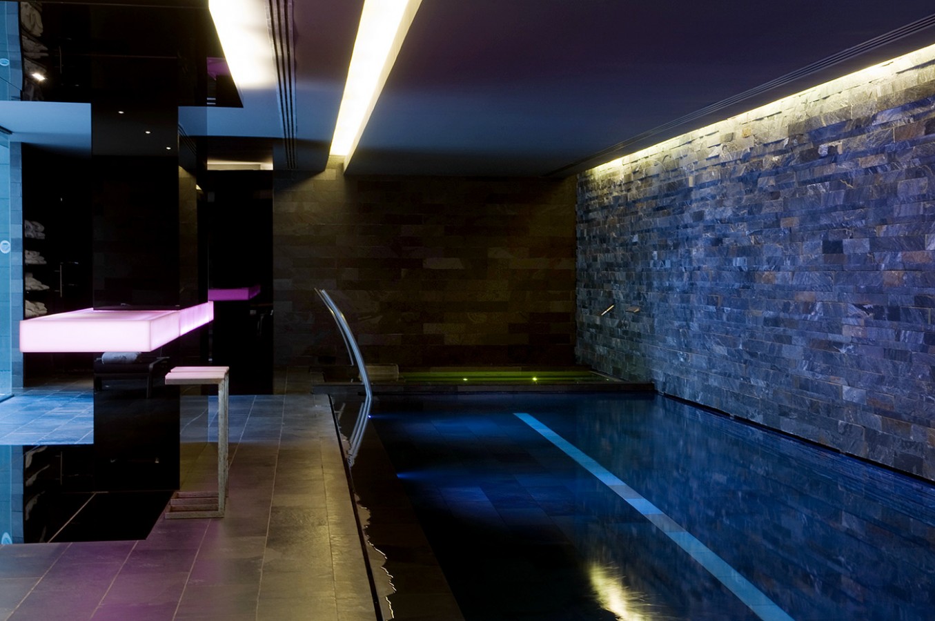 Marbella II - interior pool